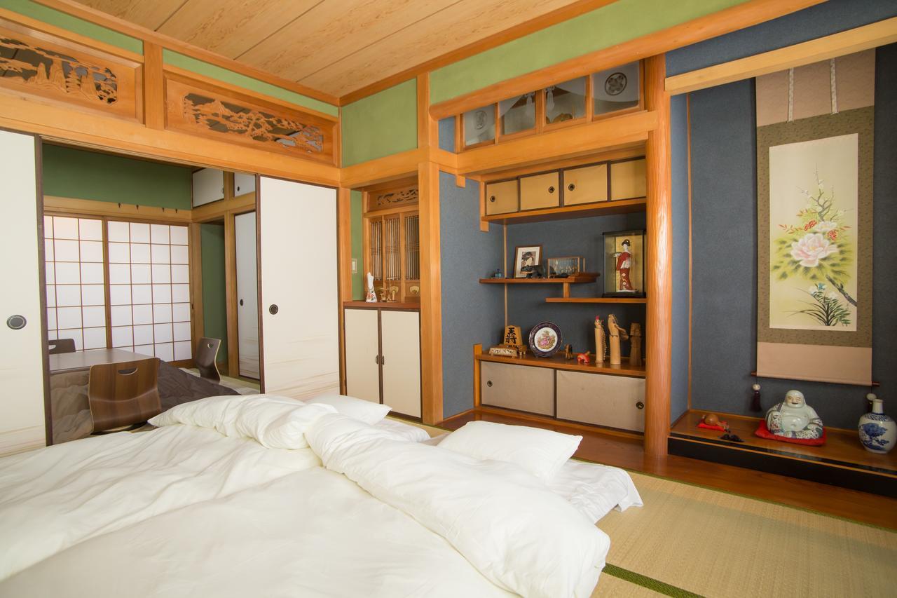Guest House Dougo-Yado Matsuyama  Buitenkant foto