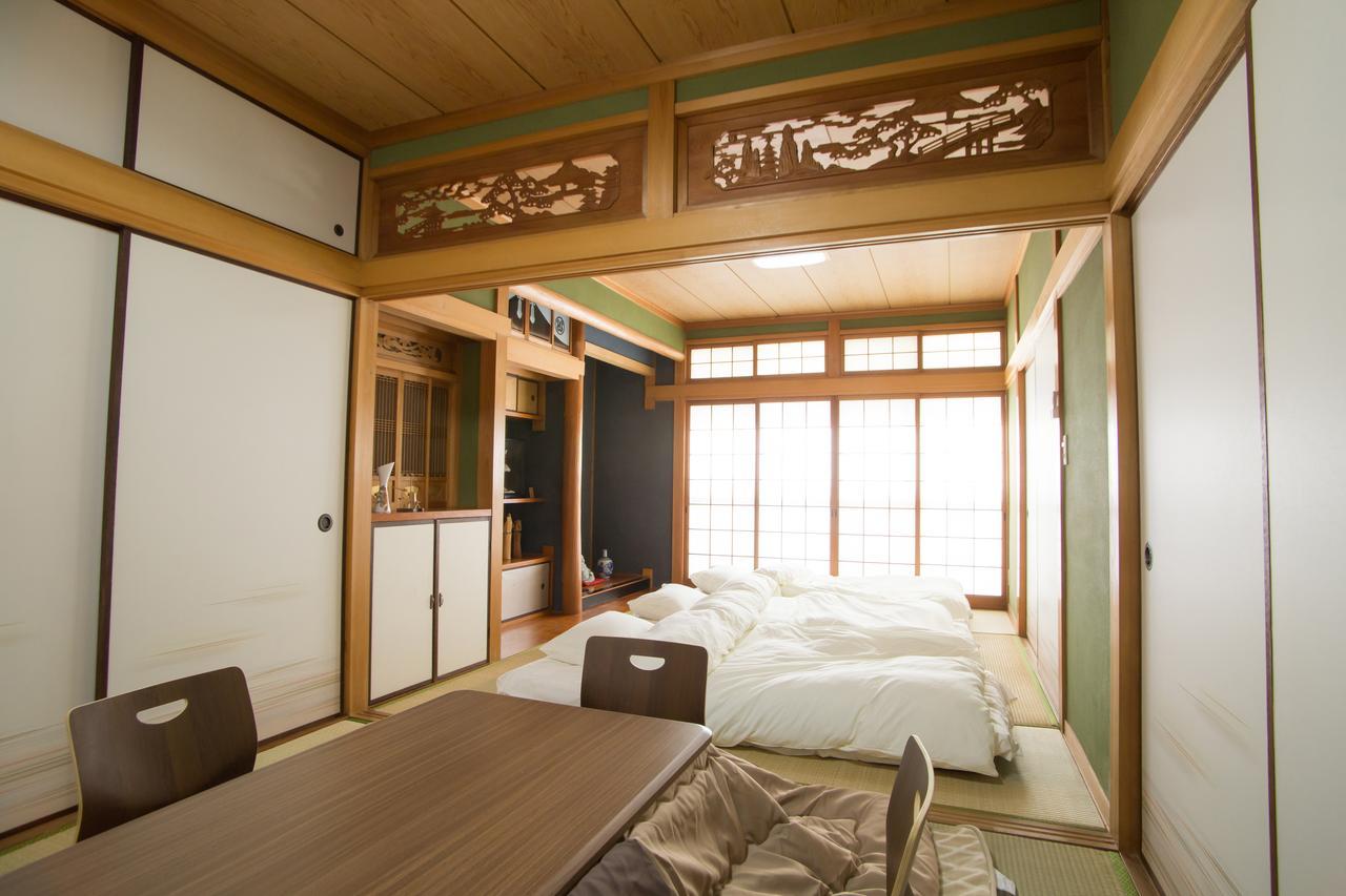 Guest House Dougo-Yado Matsuyama  Buitenkant foto